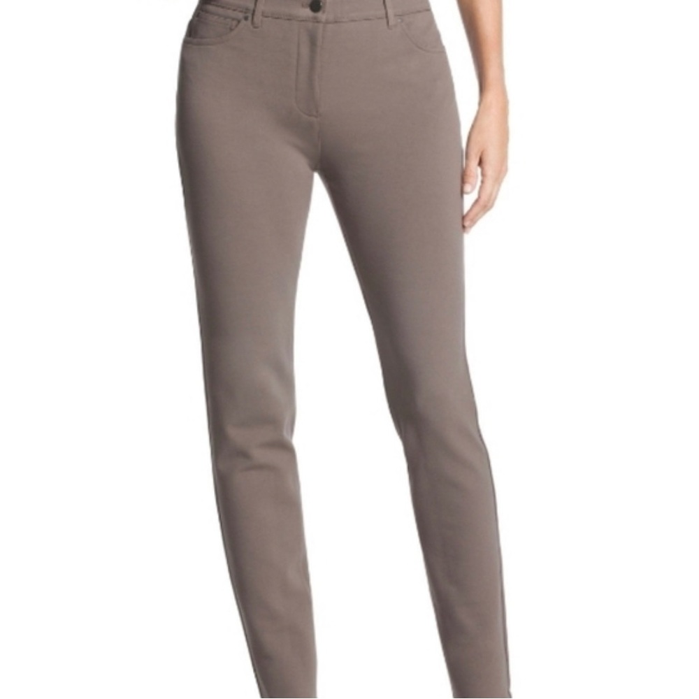 Chico's So Slimming 1/L stretch pants